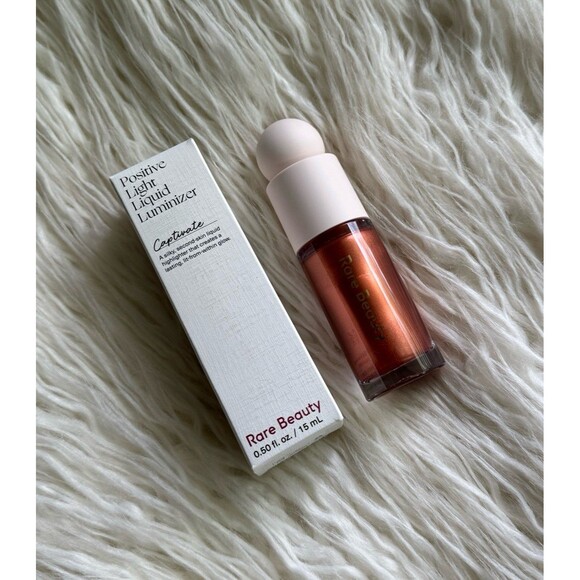 Rare Beauty Positive Light Liquid Luminizer Captivate - Picture 3 of 12